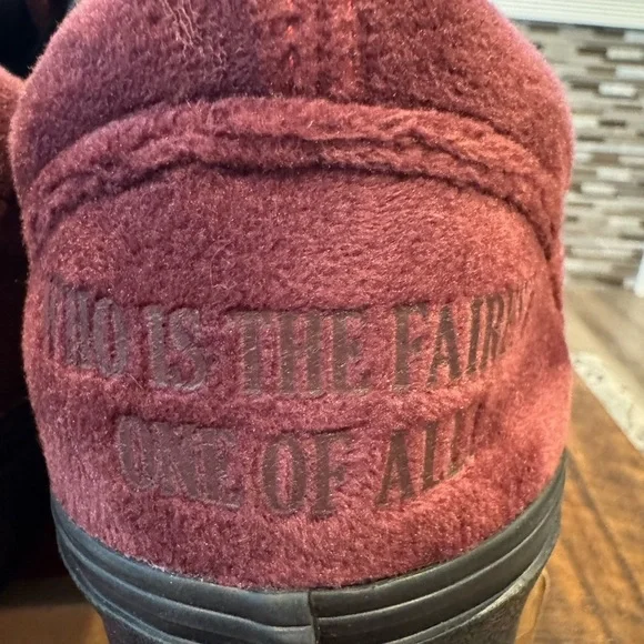 Vans x Disney Snow White Old Skool Stackform Sneaker - Picture 9 of 16